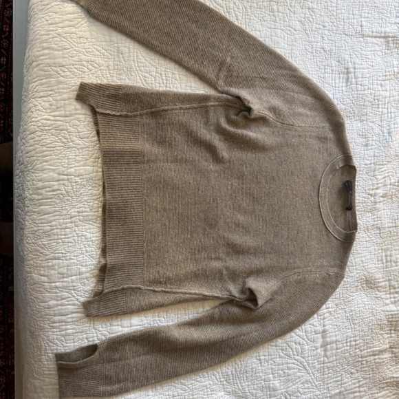 360 cashmere Sweater - Picture 1 of 3